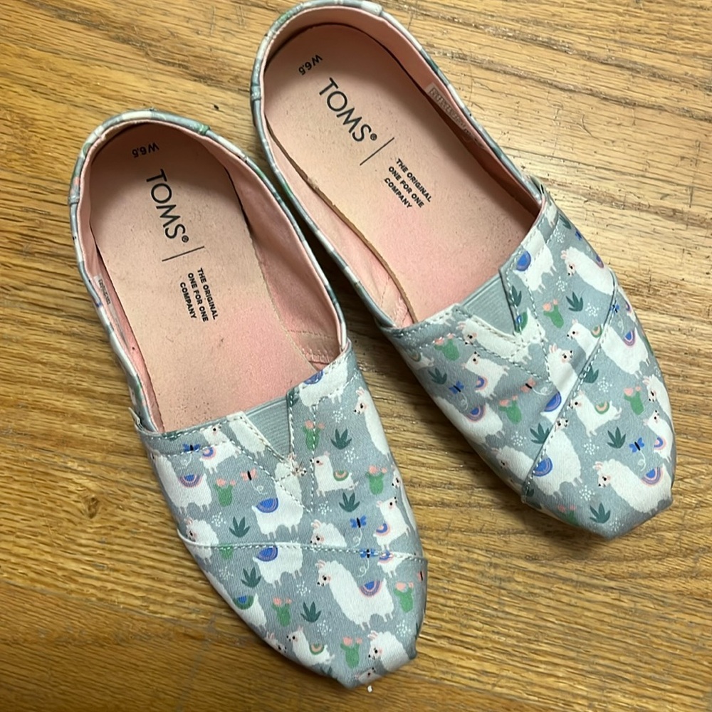 Tom’s Llama flats
